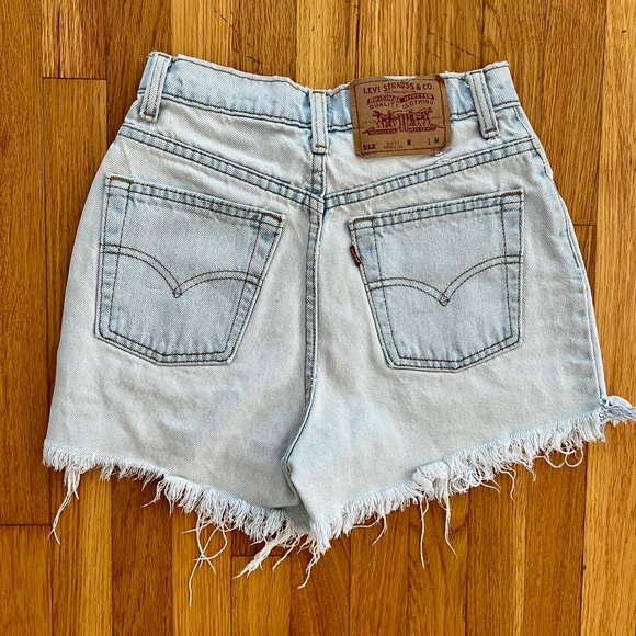 Vintage Levi’s 512 Shorts - Picture 2 of 5